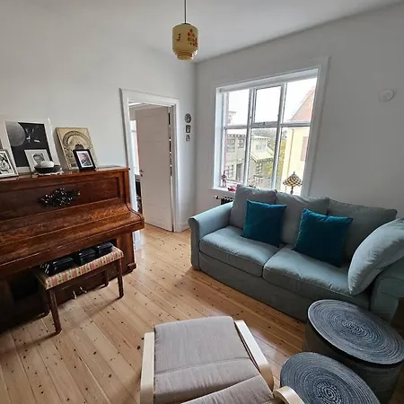Sunny 2br In Downtown Reykjavik