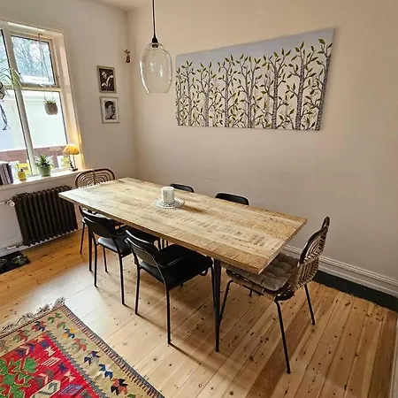 Sunny 2br In Downtown * Reykjavík